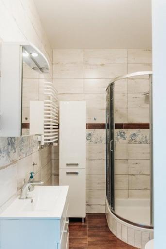 Lodz Fabryczna Apartament Luaran gambar