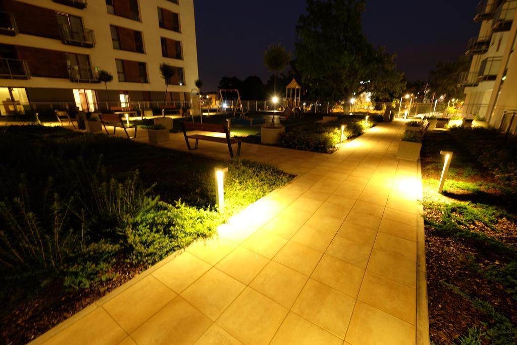 Lodz Fabryczna Apartament Luaran gambar