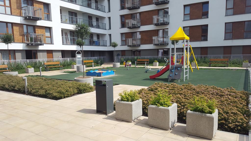 Lodz Fabryczna Apartament Luaran gambar